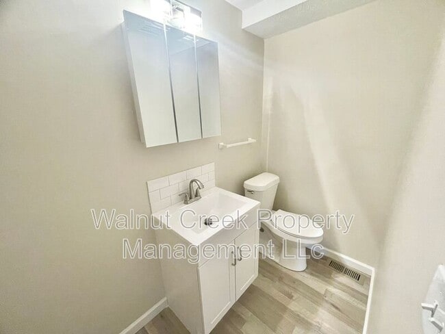 Building Photo - 5520 Beavercrest Dr