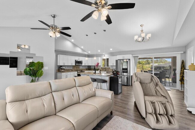 Building Photo - Move-In Ready, 3-Bedroom Fully Furnished Retreat with 3 Bathroom in Keaau Paradise!"