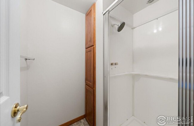 Building Photo - 2615 Anemonie Dr