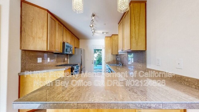 Building Photo - 120 Treadway Ct