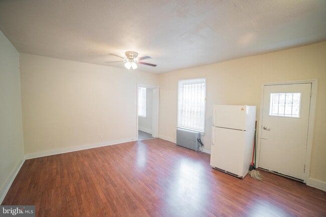 Building Photo - 527 Fairmount Ave