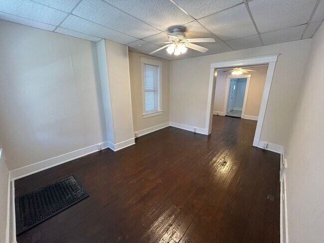 Building Photo - 929-931 Kentucky