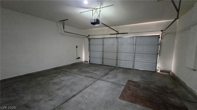 Building Photo - 1614 White Skies Ct