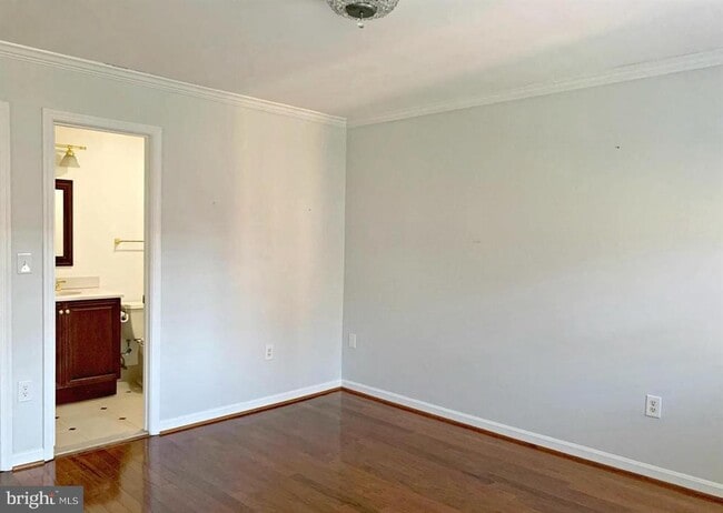 Building Photo - 1040 N Royal St