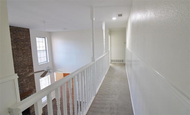 Building Photo - 313 Woodhaven Dr