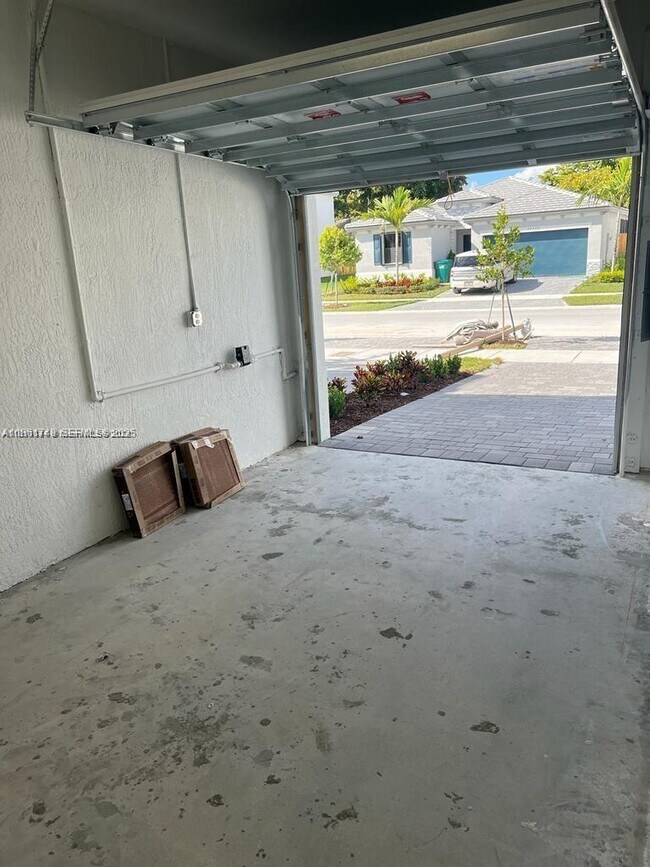 Building Photo - 28511 SW 134th Ct