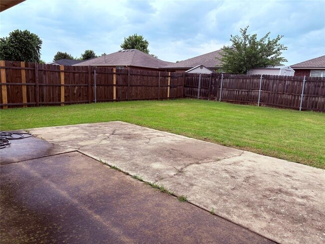 Building Photo - 1429 Deer Chase Dr