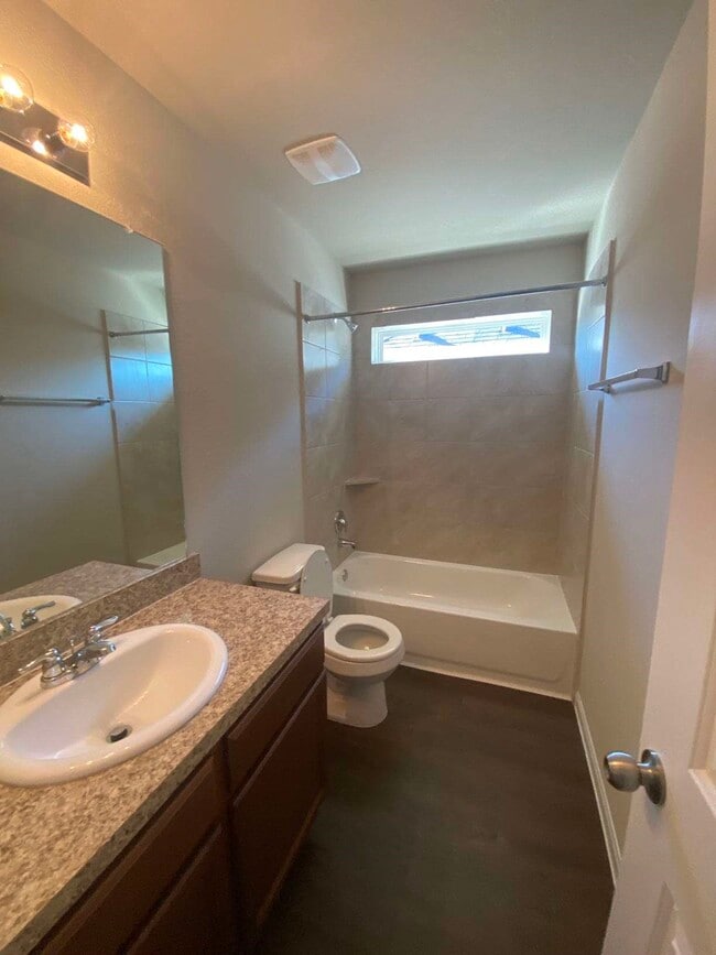 Building Photo - 5130 Wolgan Lake Ct