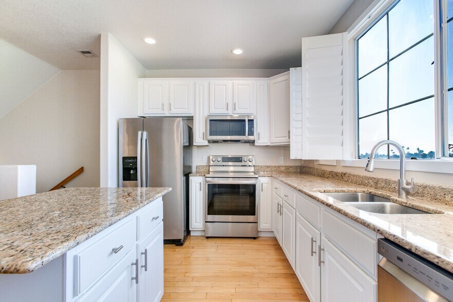 Building Photo - 4455 E Paradise Village Pky S