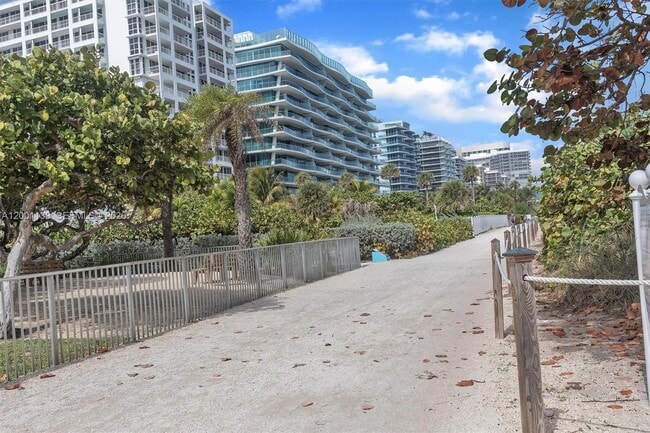 Building Photo - 625 93rd St