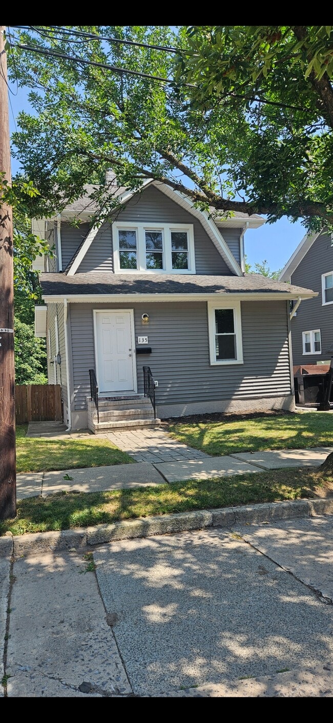 Primary Photo - 135 Elm Ave