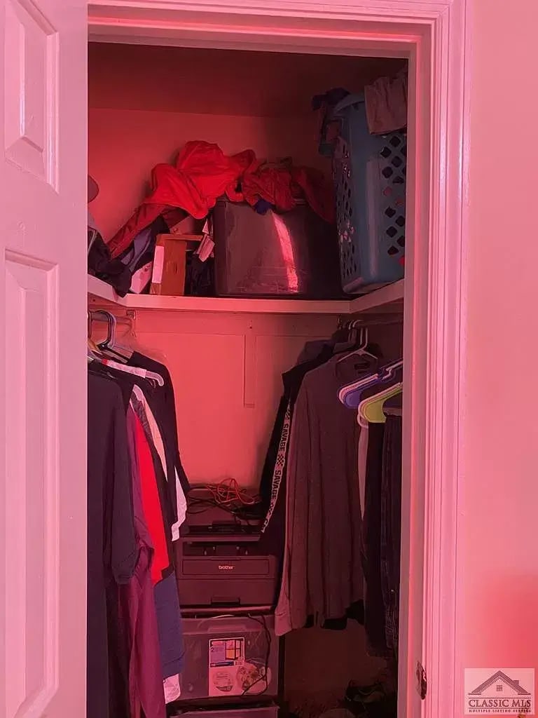 storage closet/coat hangers - 120 Barrington Pl