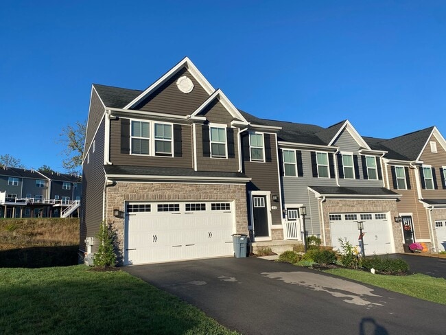 Building Photo - 312 Frances Ln