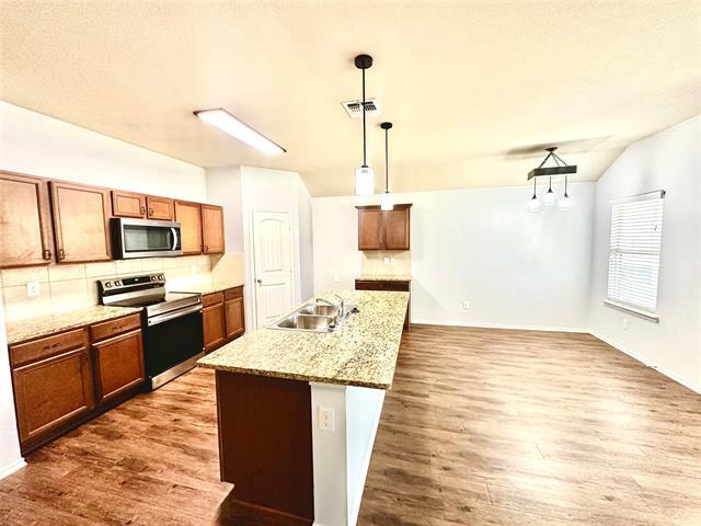 Building Photo - 2134 Shady Glen Trail