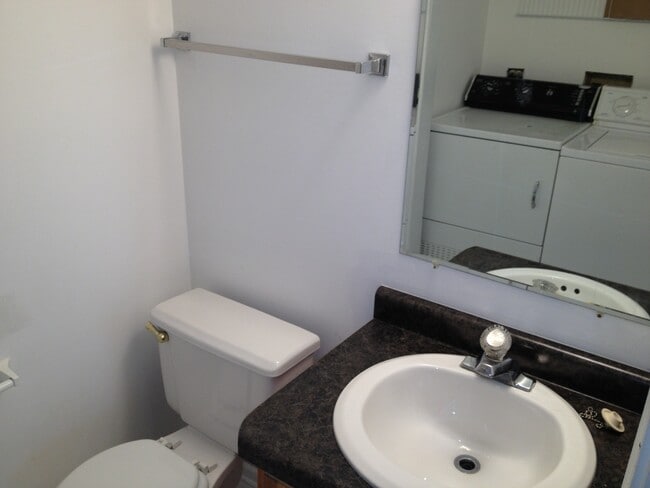 Building Photo - 3527 Frontenac Ct