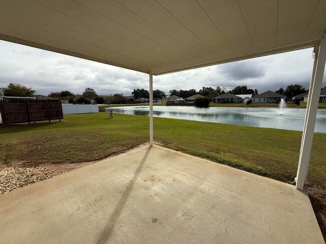 Building Photo - Three Bedroom Two Bath - Foley