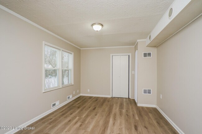 Building Photo - 4200 Berkshire Ave
