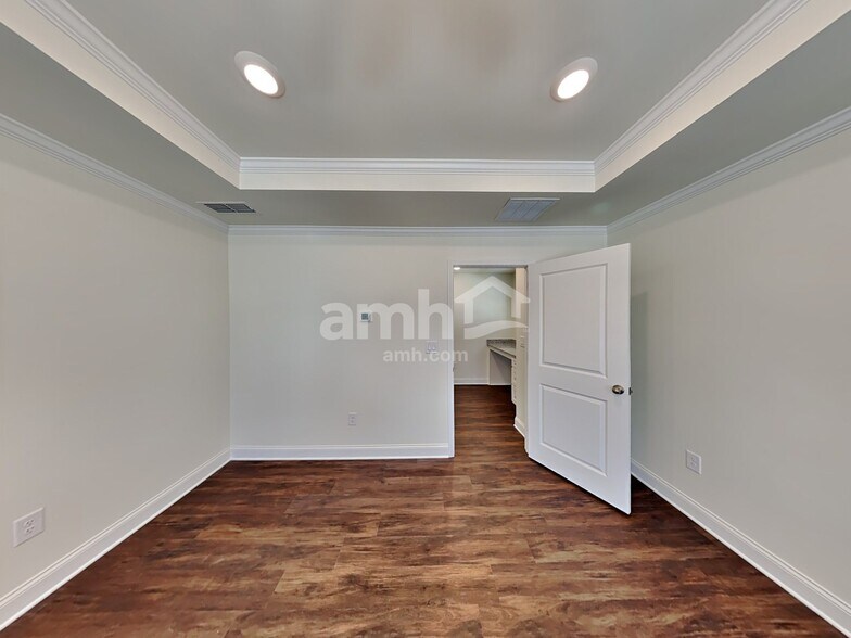 Building Photo - 6489 Atlantic Bch Ave