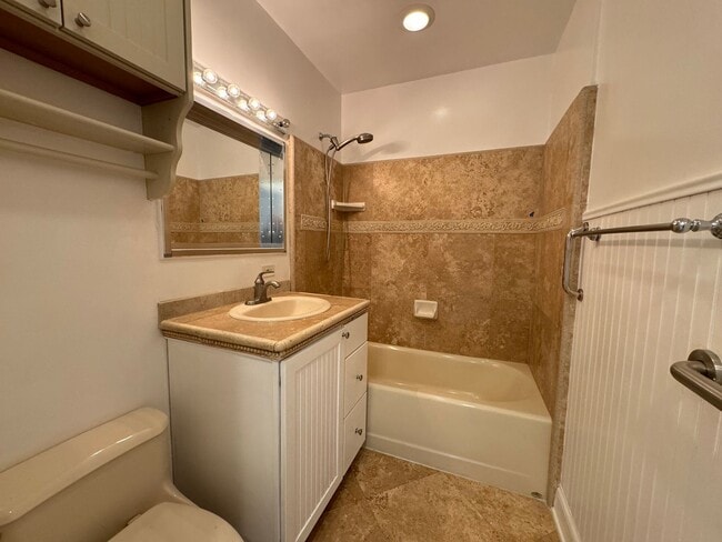 Building Photo - Charming Spanish-Style Home with a lot of Natural Light