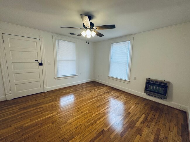 Building Photo - Nice Country Home