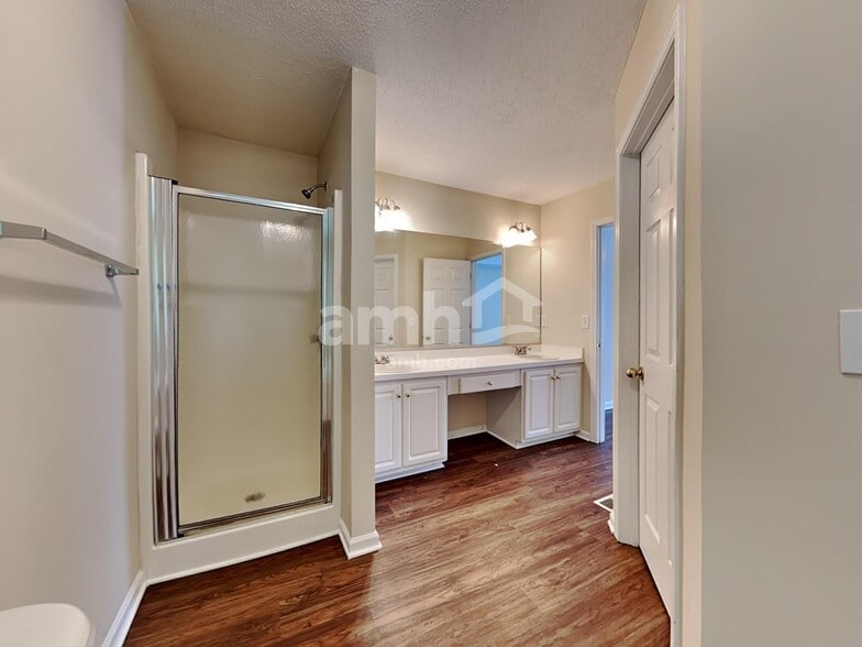 Building Photo - 5745 Newnan Cir