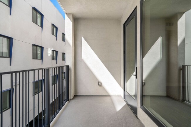 Building Photo - 5550 Bonner Ave