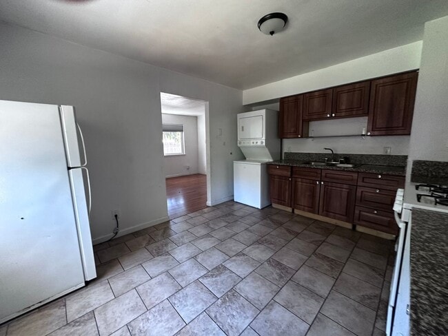 Building Photo - 440-444 Harding Ave