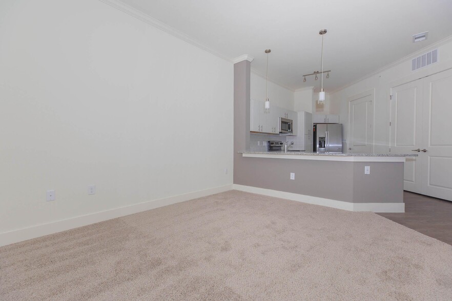 Willow Living Area - Ivy Point Friendswood