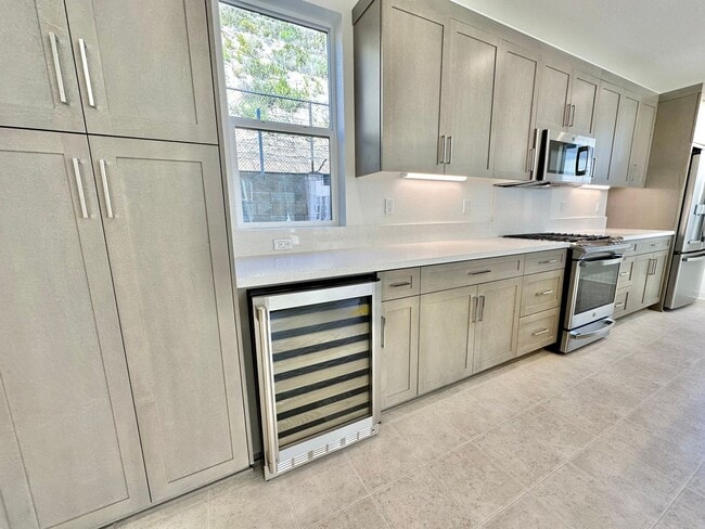 Building Photo - Brand New Townhome Overlooking Mission Valley