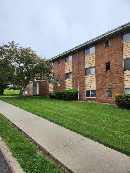Building Photo - Park Avenue Apartments