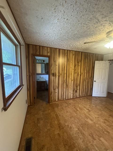 Building Photo - Free Application Fee — Refunded Upon Approval Through August 31! ½ Off First Full Month by 9/1 • ...