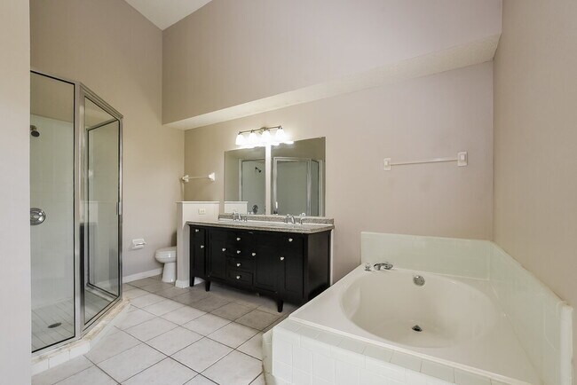 Building Photo - 8819 Reservation Dr