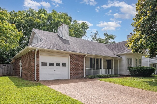 Building Photo - Charming 3- Bedroom Home with Sunroom in t...