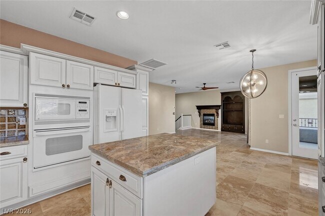 Building Photo - 11821 Luna Del Mar Ln