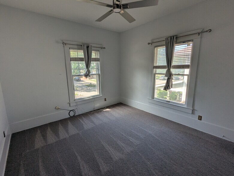 Building Photo - 4526 Reiger Ave