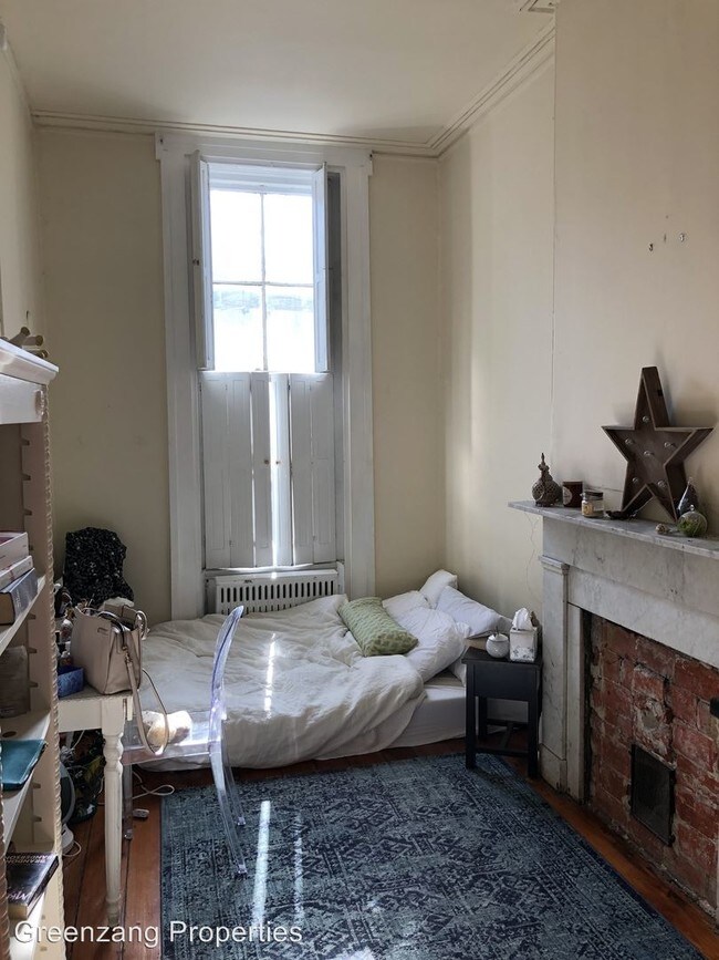 Building Photo - 735 Spruce St