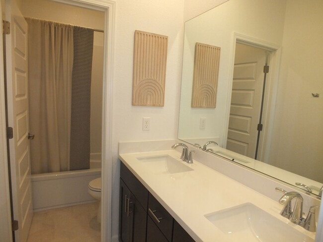 Building Photo - Folsom Russell Ranch 4/3 new home