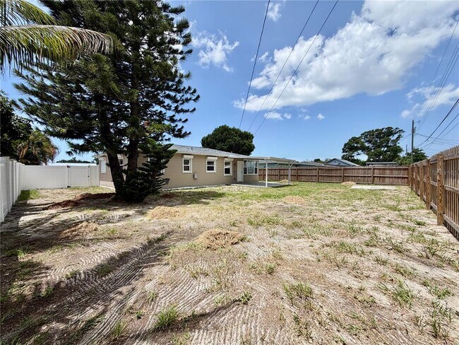 Building Photo - 4515 54th Ave N