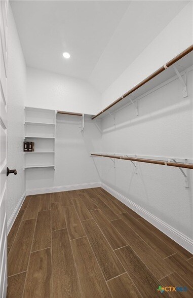Building Photo - 1447 Dancing Oak Ln