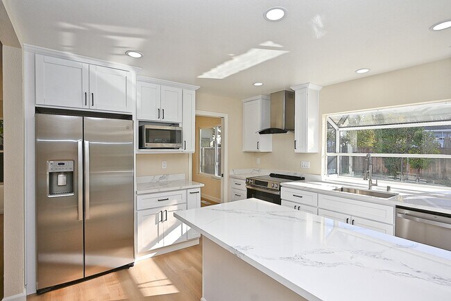 Building Photo - $4590 -- Beautifully Remodeled Brookvale Home on a Quiet Court