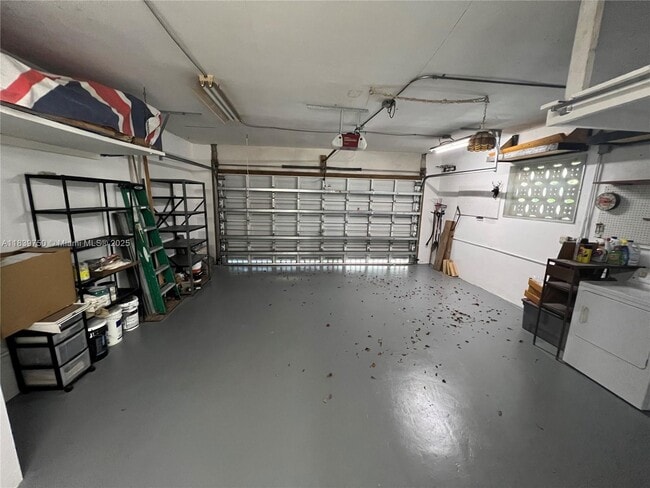 Building Photo - 6501 SW 65th St