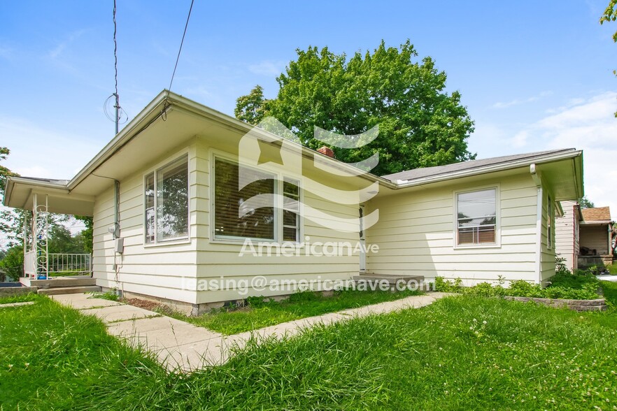 Building Photo - 4728 Roosevelt Ave