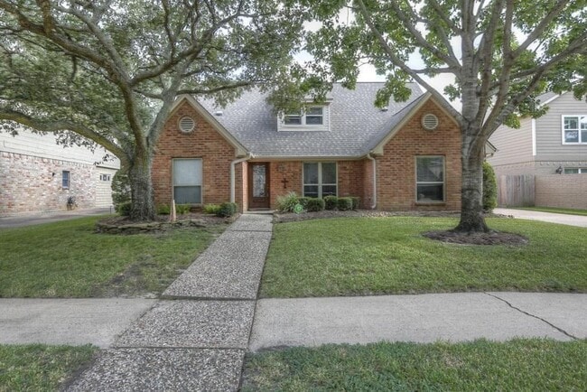 Building Photo - 12439 Piping Rock Dr