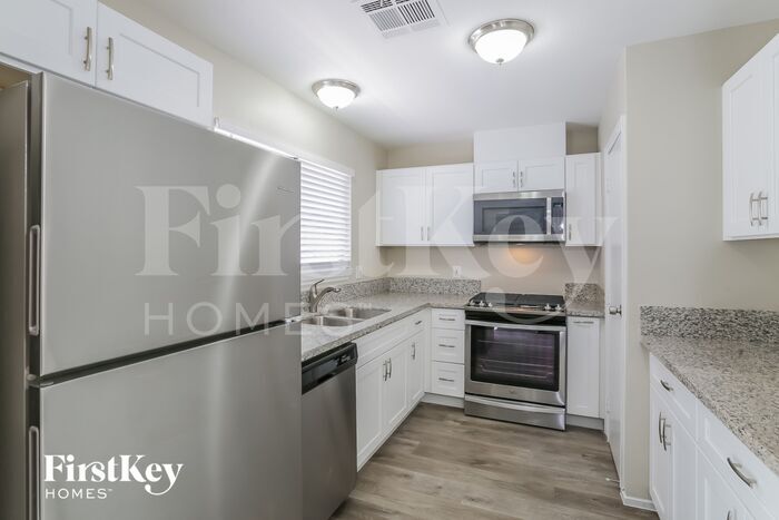 Building Photo - 4161 N Overbrook Dr