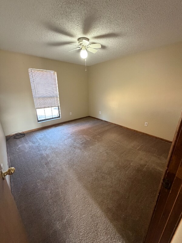 Building Photo - 109 Cora Dr