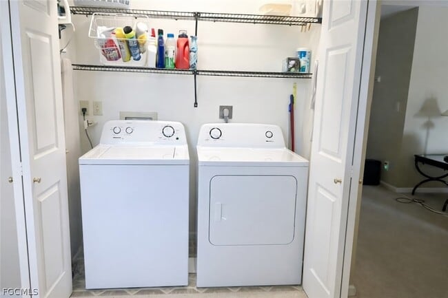 Building Photo - 8445 Charter Club Cir