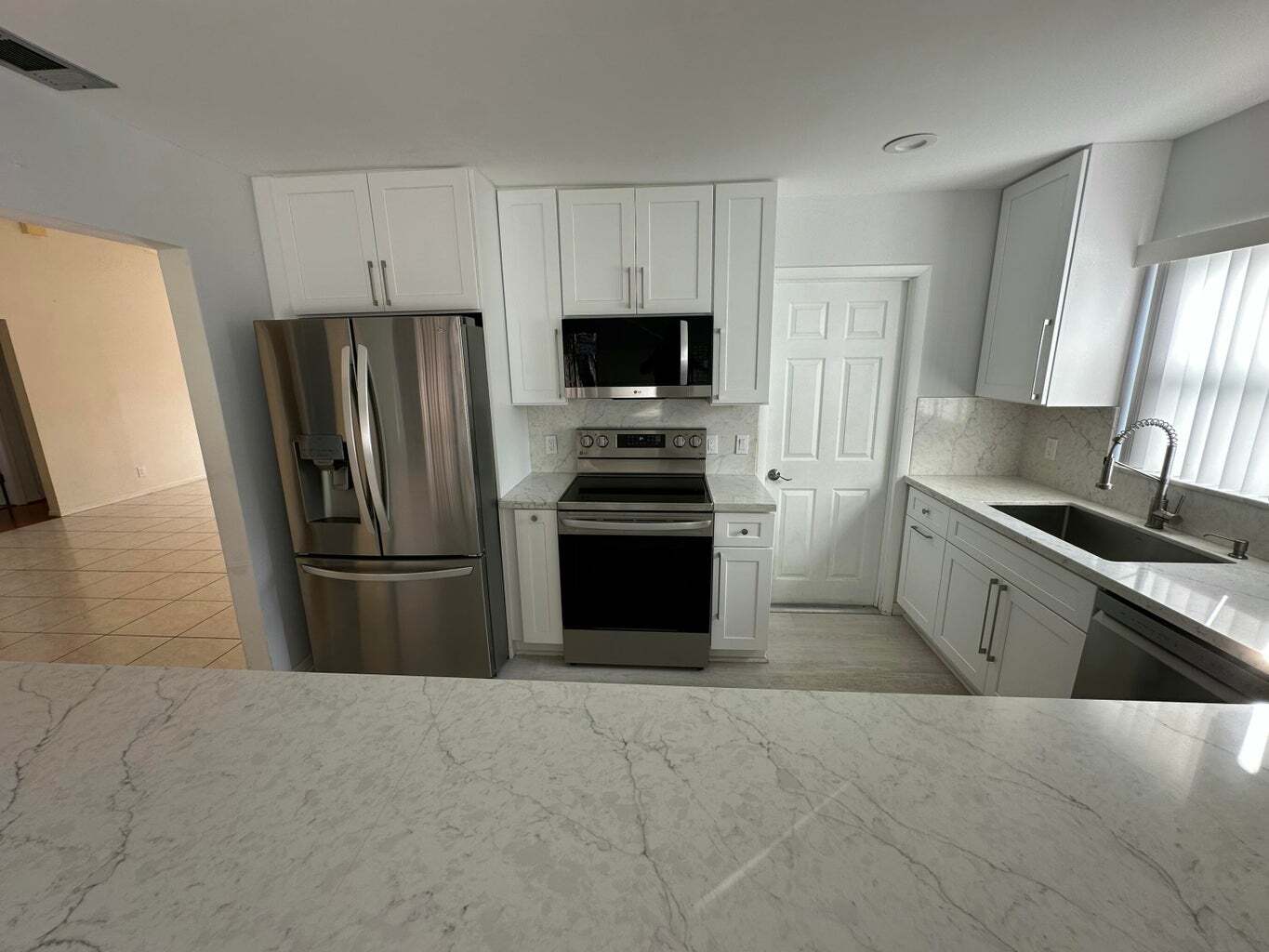 Building Photo - 3291 SW 4th St