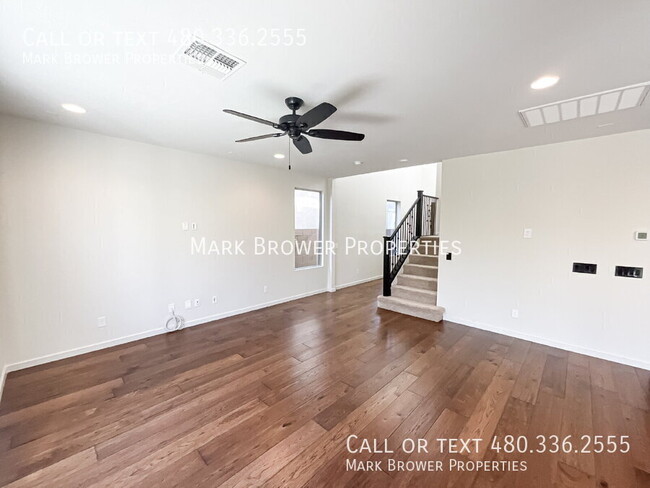Building Photo - 2914 E Sands Dr