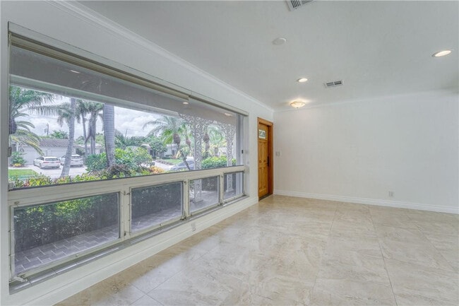 Building Photo - 2000 Admirals Way