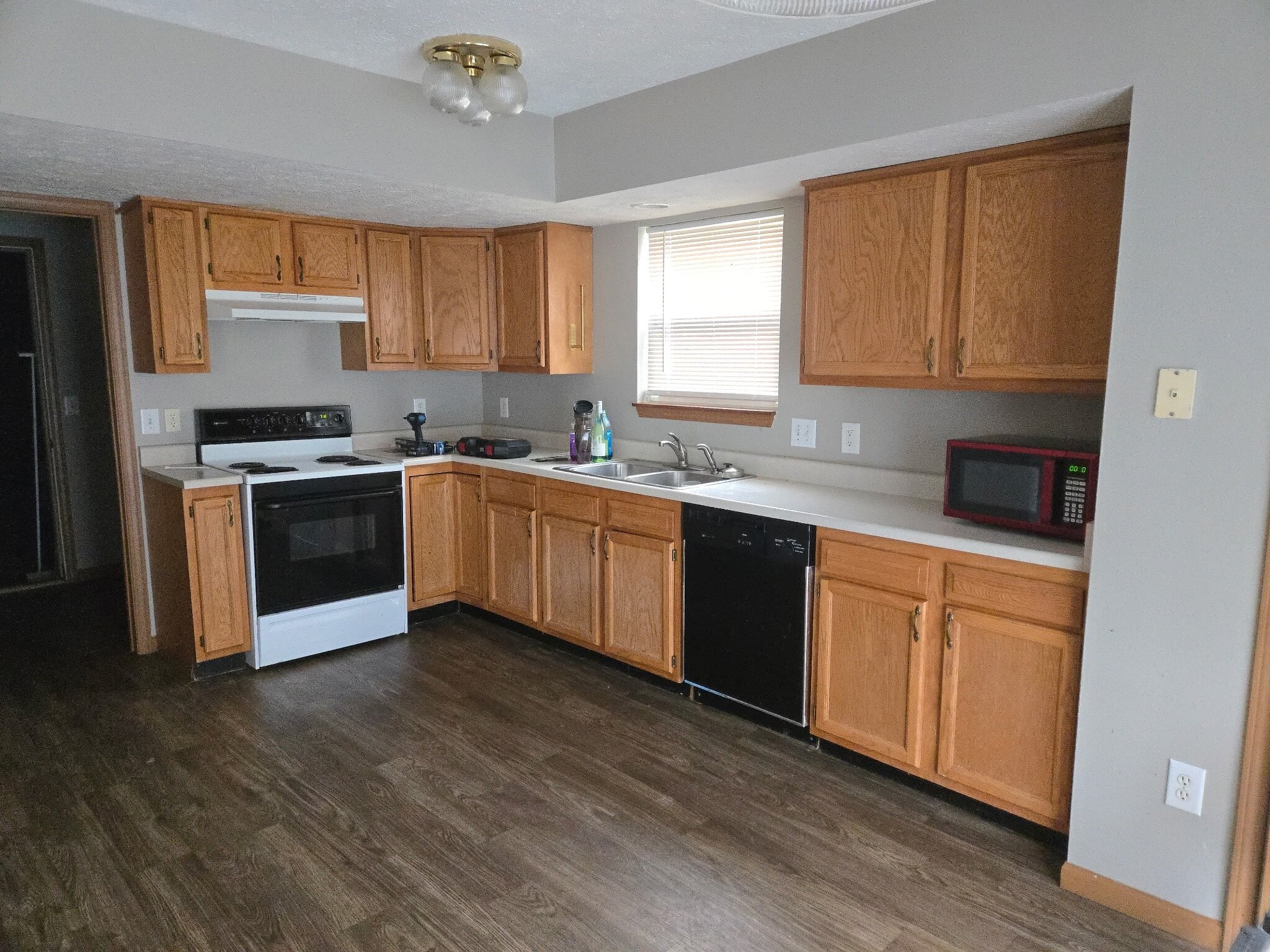 Building Photo - 2022 Bridgewater Cir